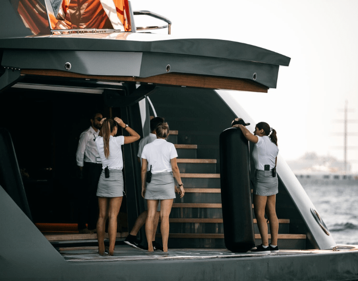 iyt superyacht deckhand 4